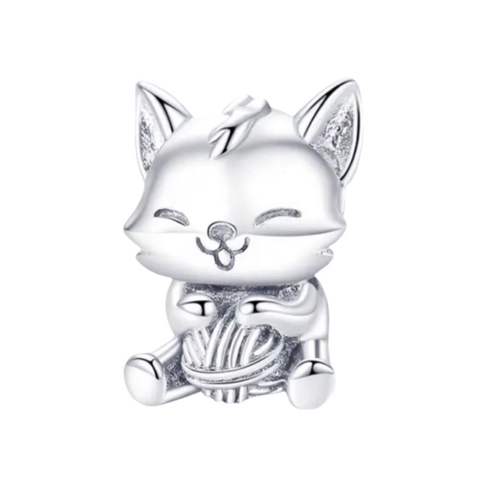 Cat with Yarn Charm 925 sterling silver